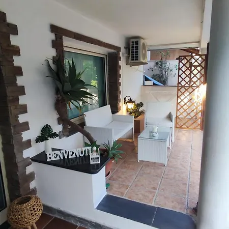 Donna Rosa アパート