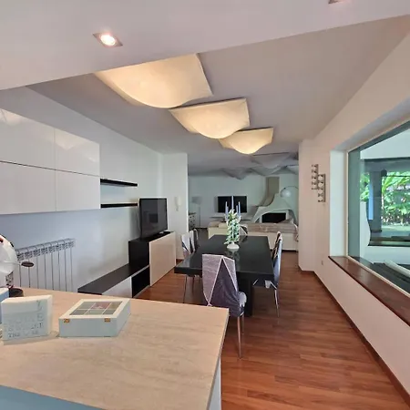 Donna Rosa * パガーニ